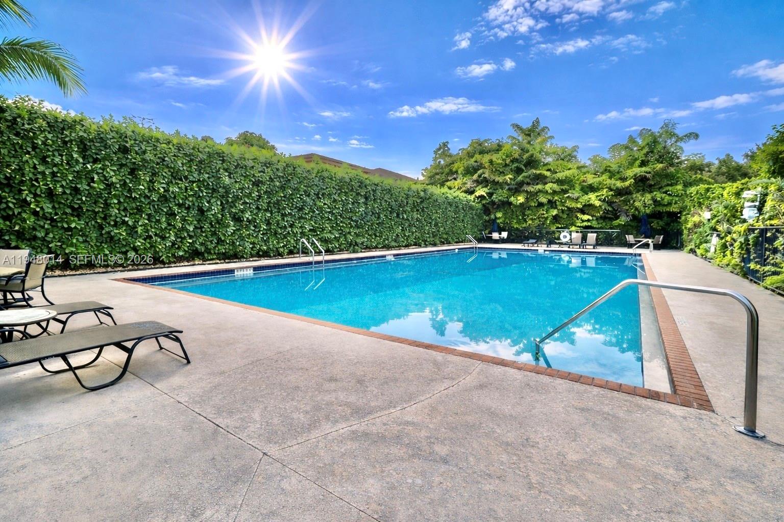 PORTOFINO BAY - Residential