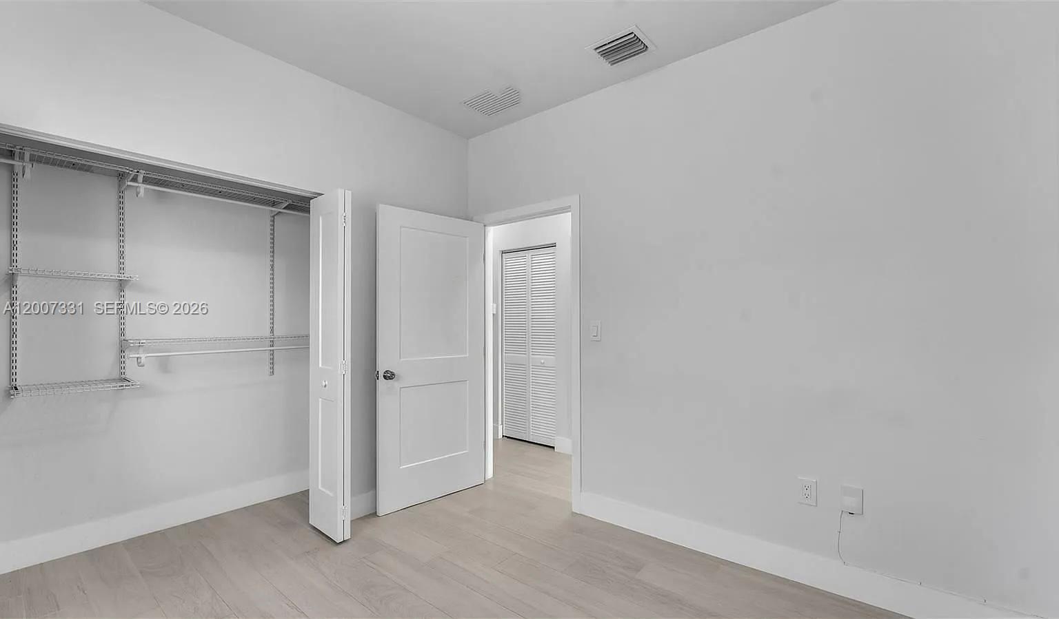 INGLESIDE PARK - Residential Income