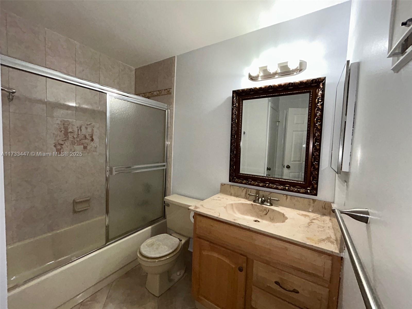 KINGS POINT 4 / Las Verdes - Residential Lease
