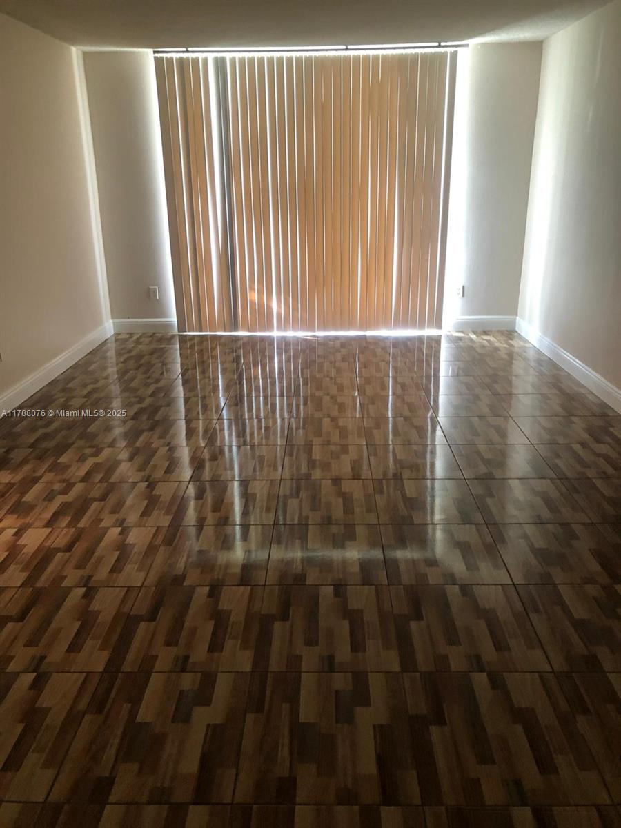 MONTECARLO CONDO - Residential