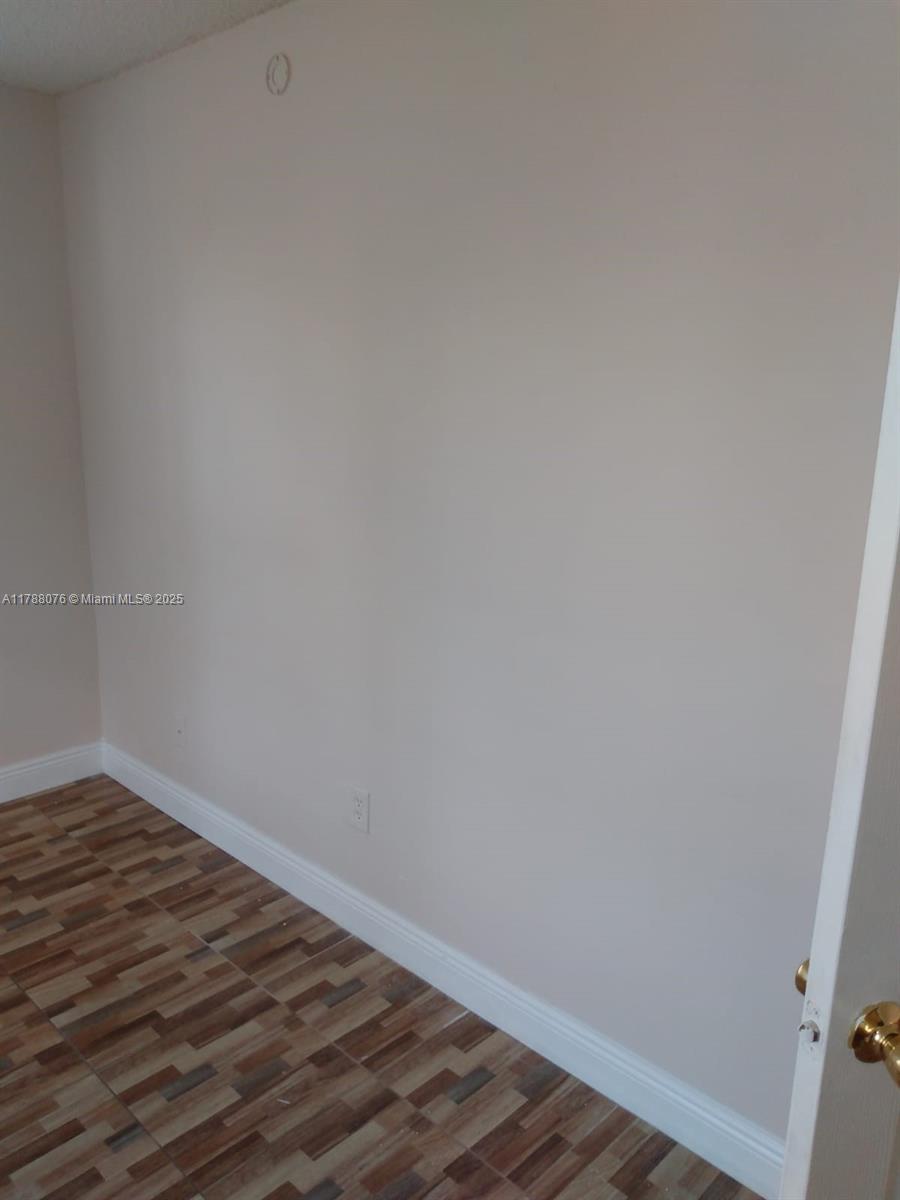 MONTECARLO CONDO - Residential