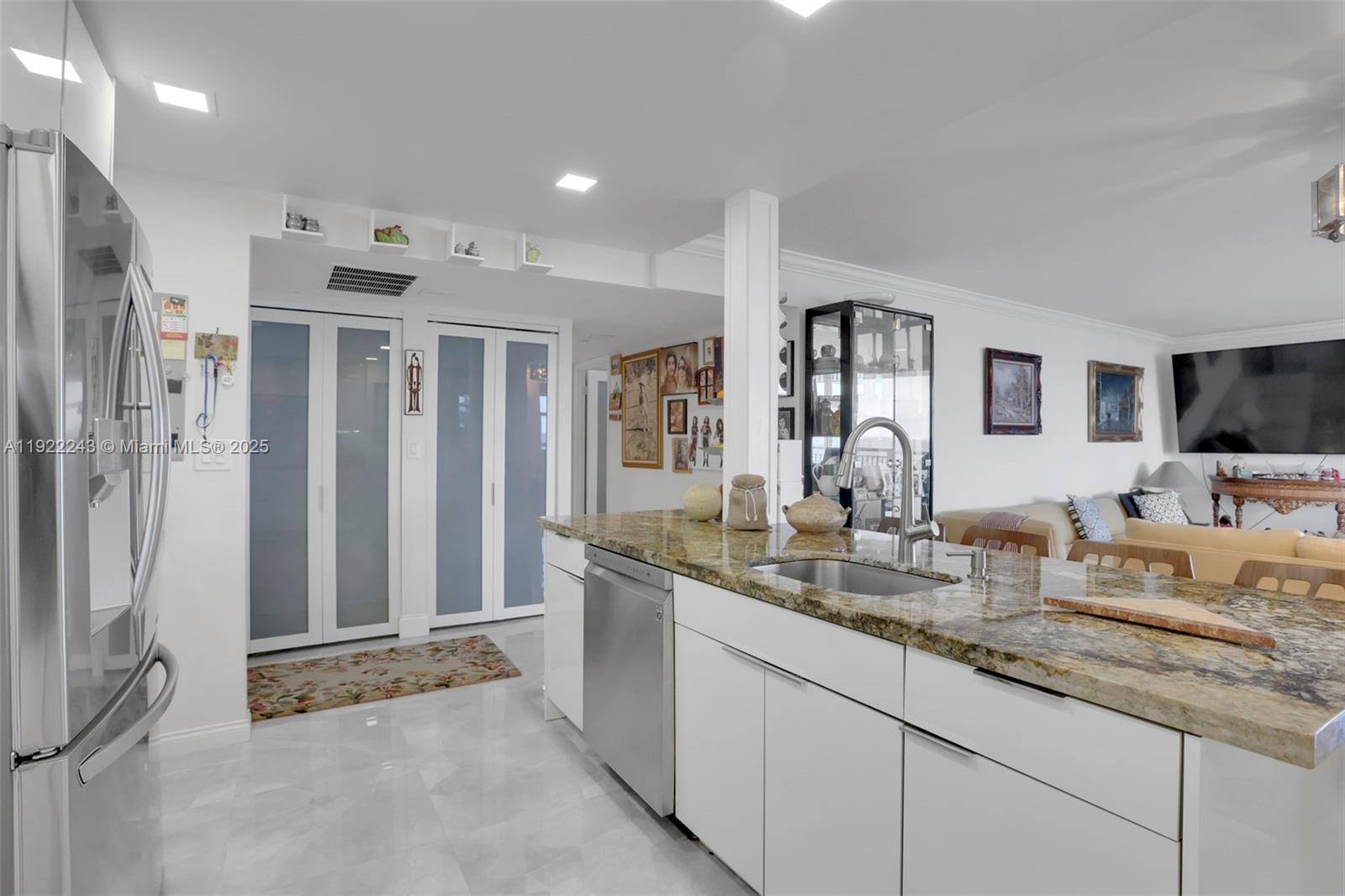 OPAL TOWERS CONDO - Residential