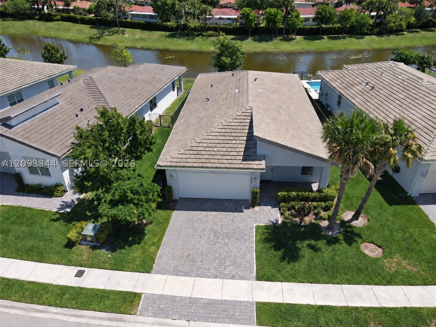 4242 Rosa Dr