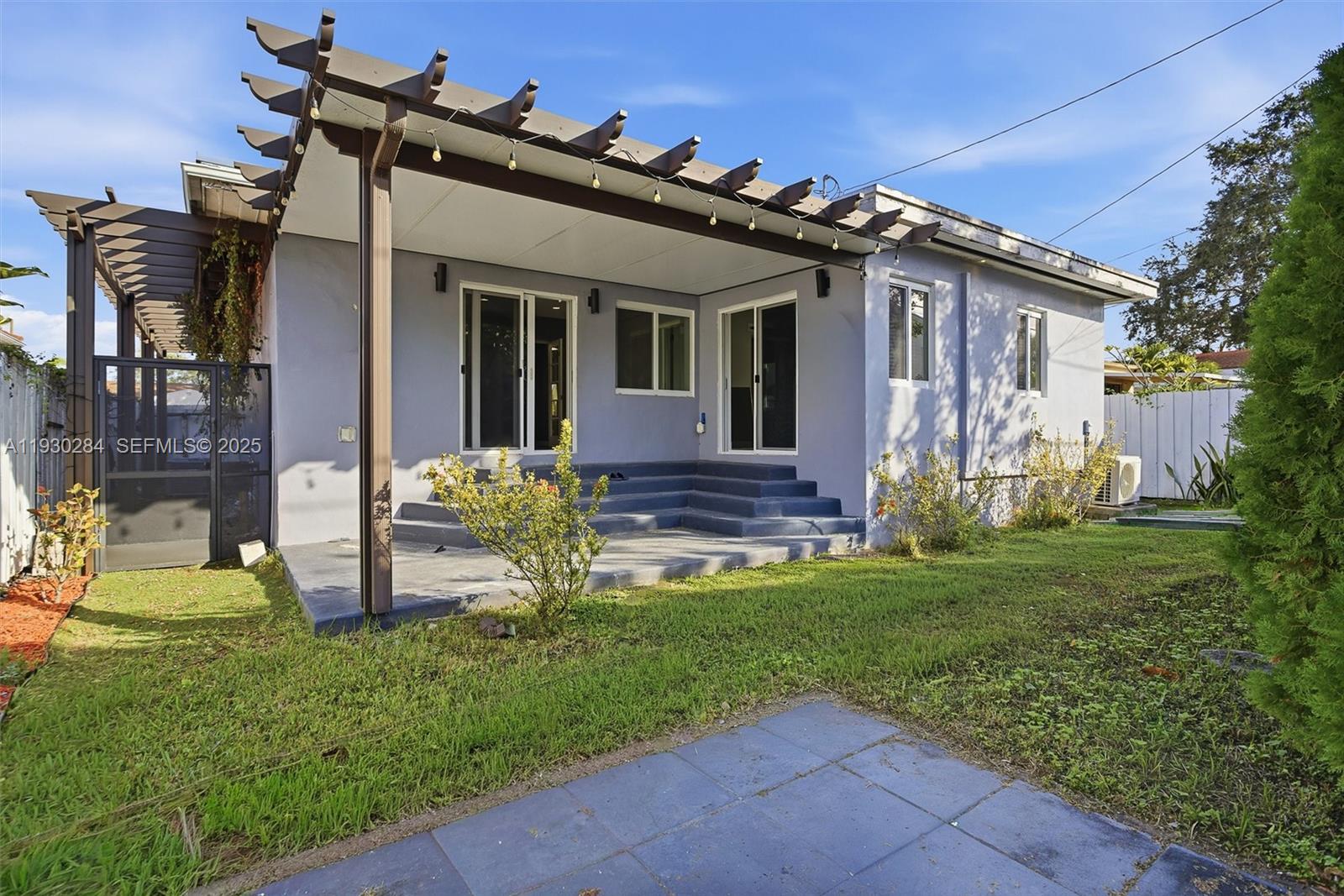 EAST VEDADO - Residential Lease