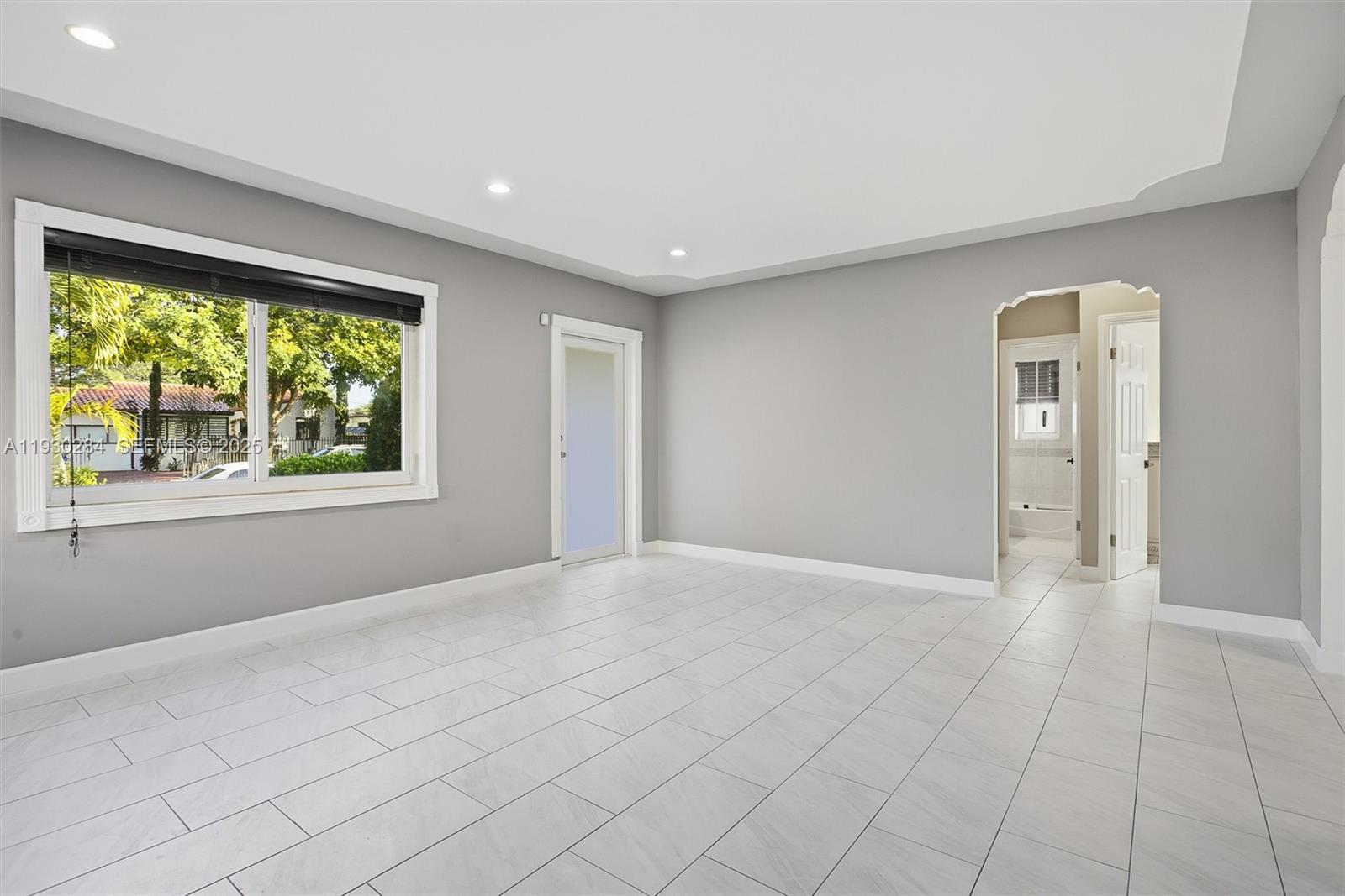 EAST VEDADO - Residential Lease