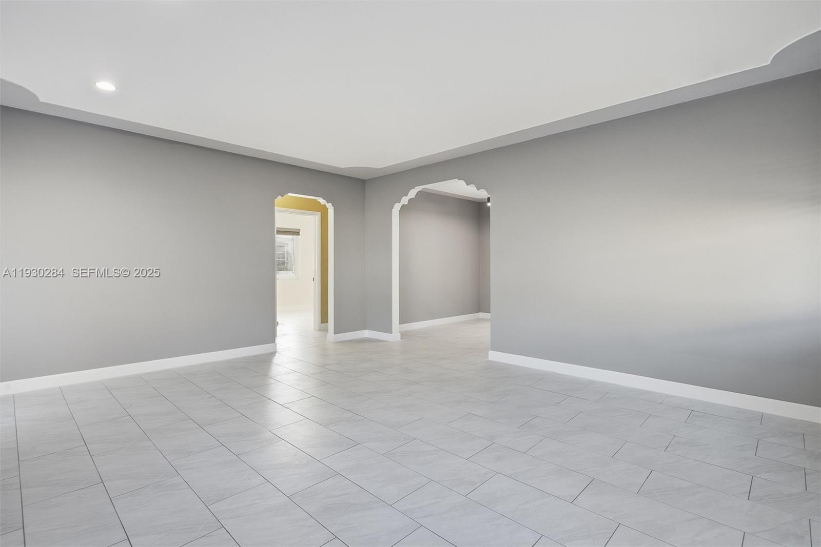 EAST VEDADO - Residential Lease