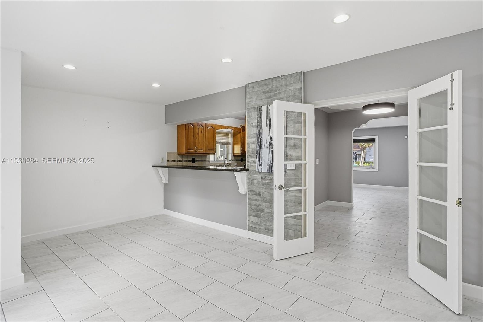 EAST VEDADO - Residential Lease