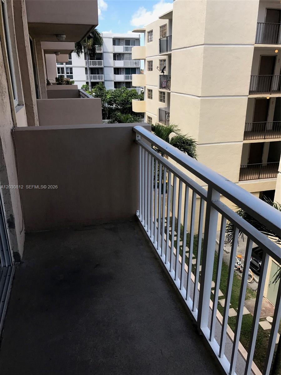 1665 Bay Rd 416
