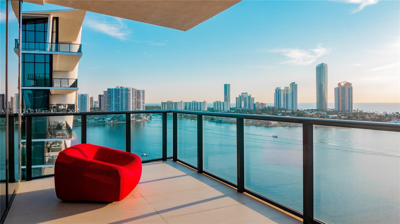 PRIVE CONDO - Residential