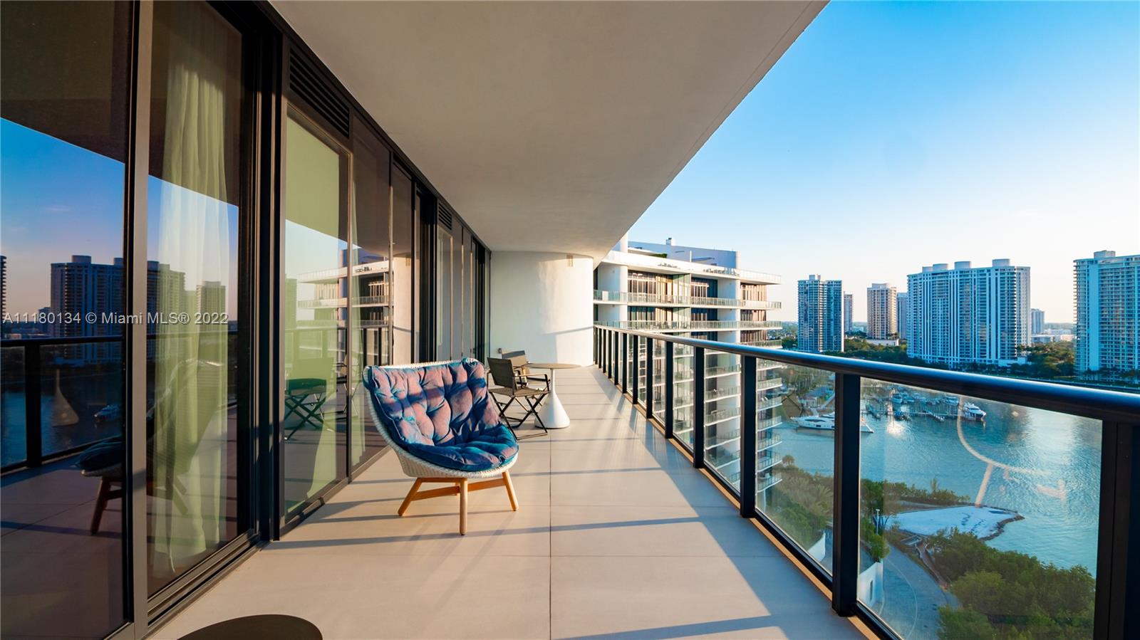 PRIVE CONDO - Residential