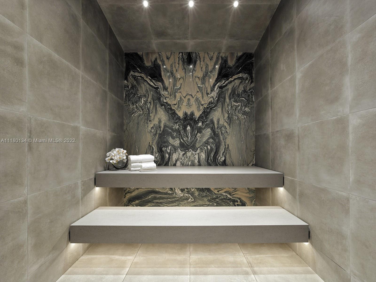 PRIVE CONDO - Residential