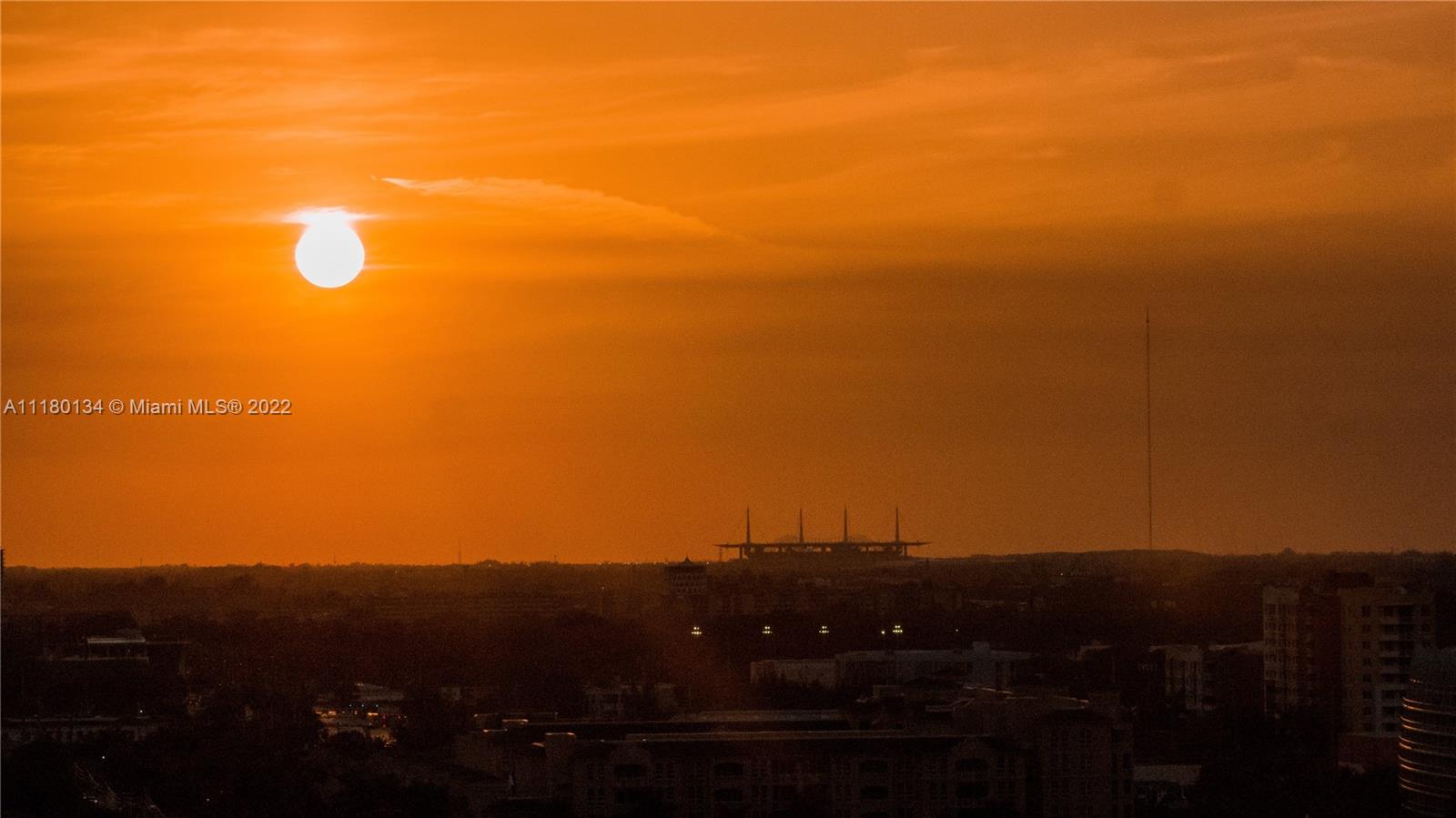 PRIVE CONDO - Residential