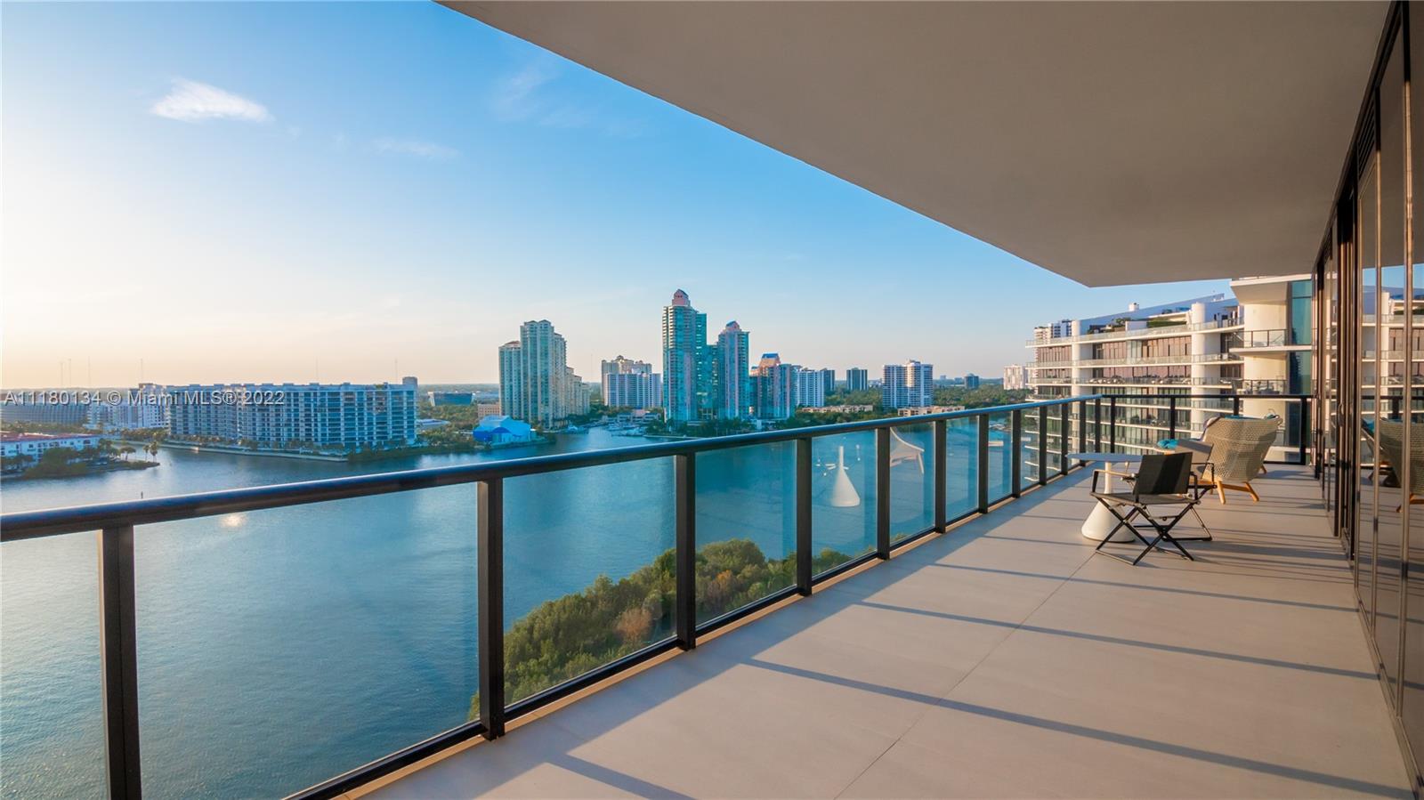 PRIVE CONDO - Residential
