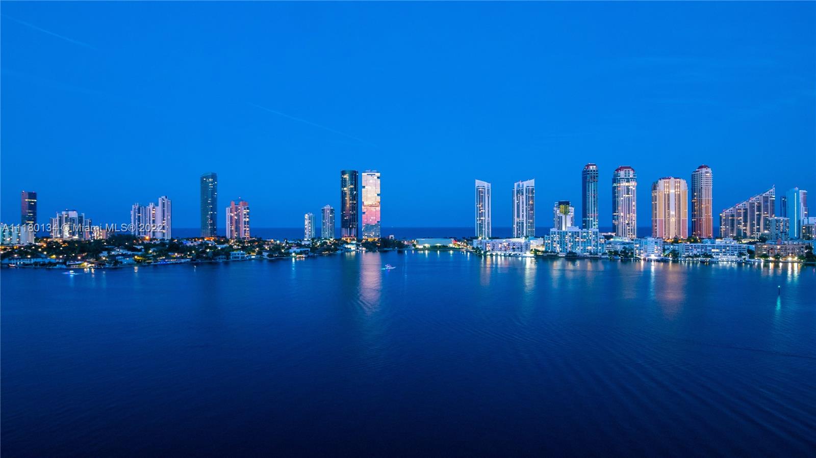 PRIVE CONDO - Residential