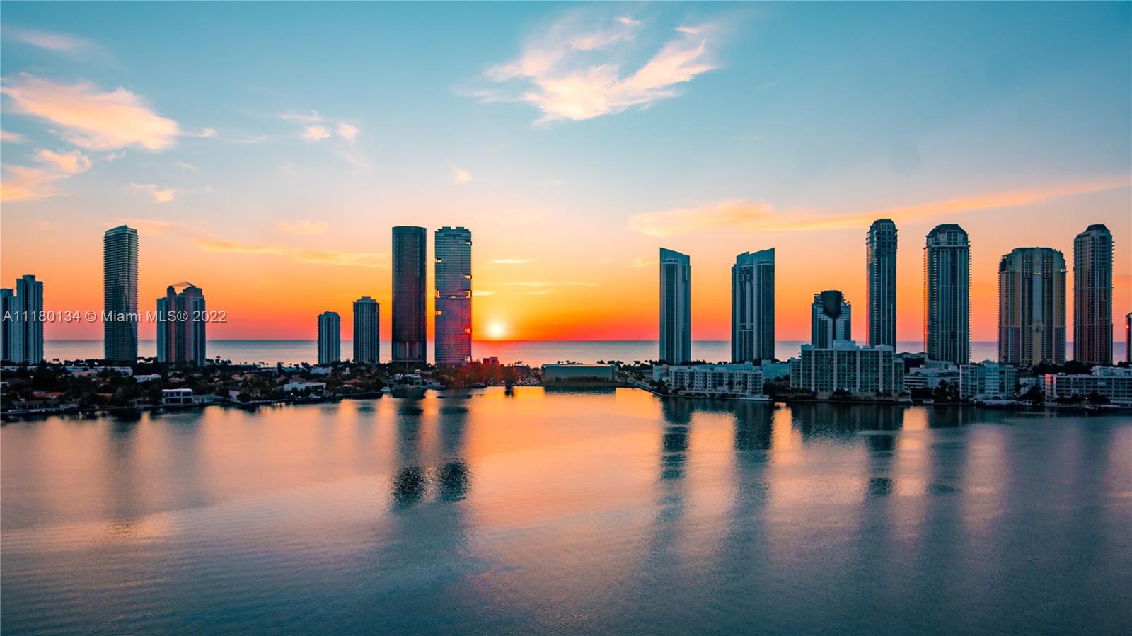 PRIVE CONDO - Residential