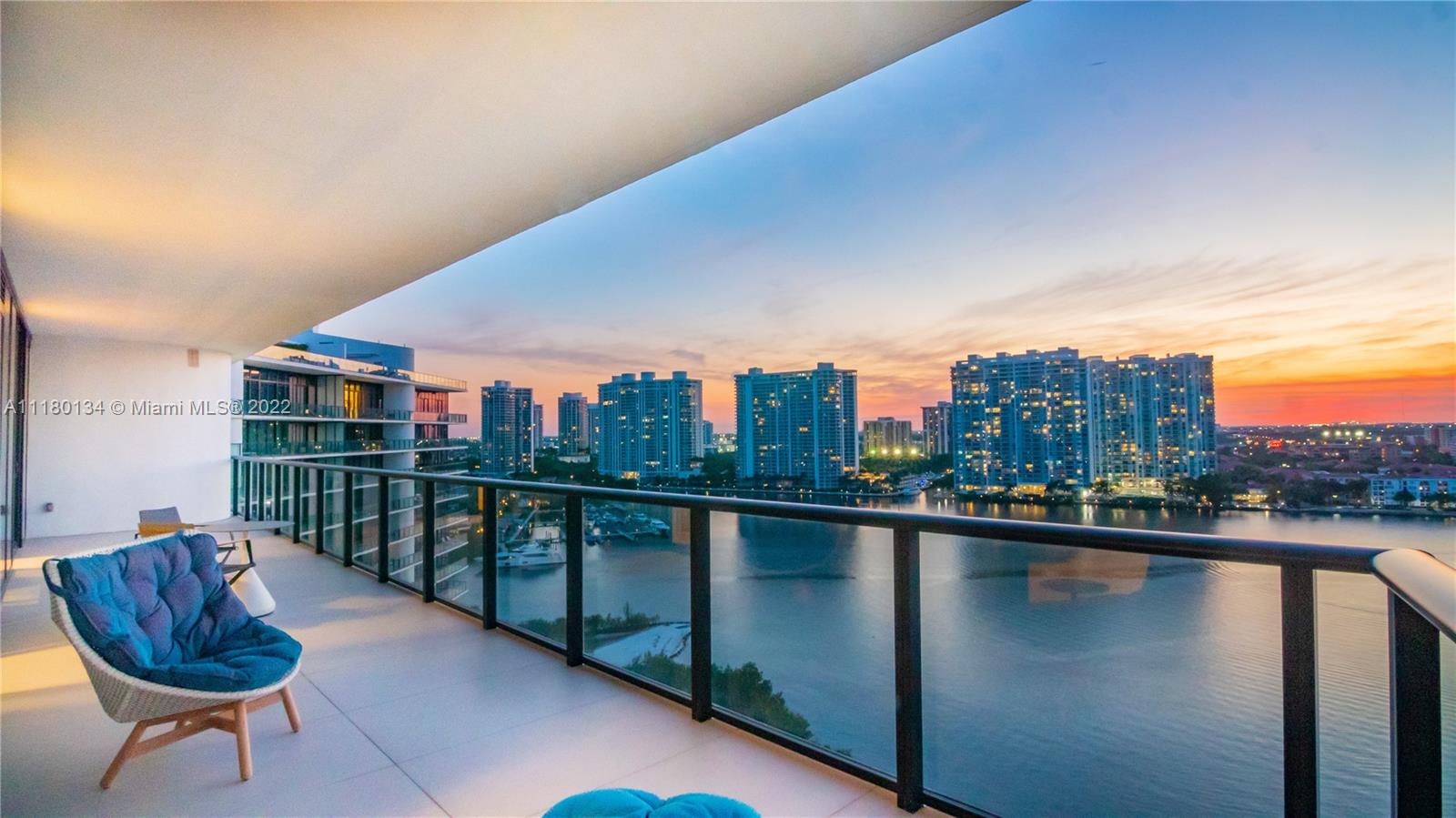 PRIVE CONDO - Residential