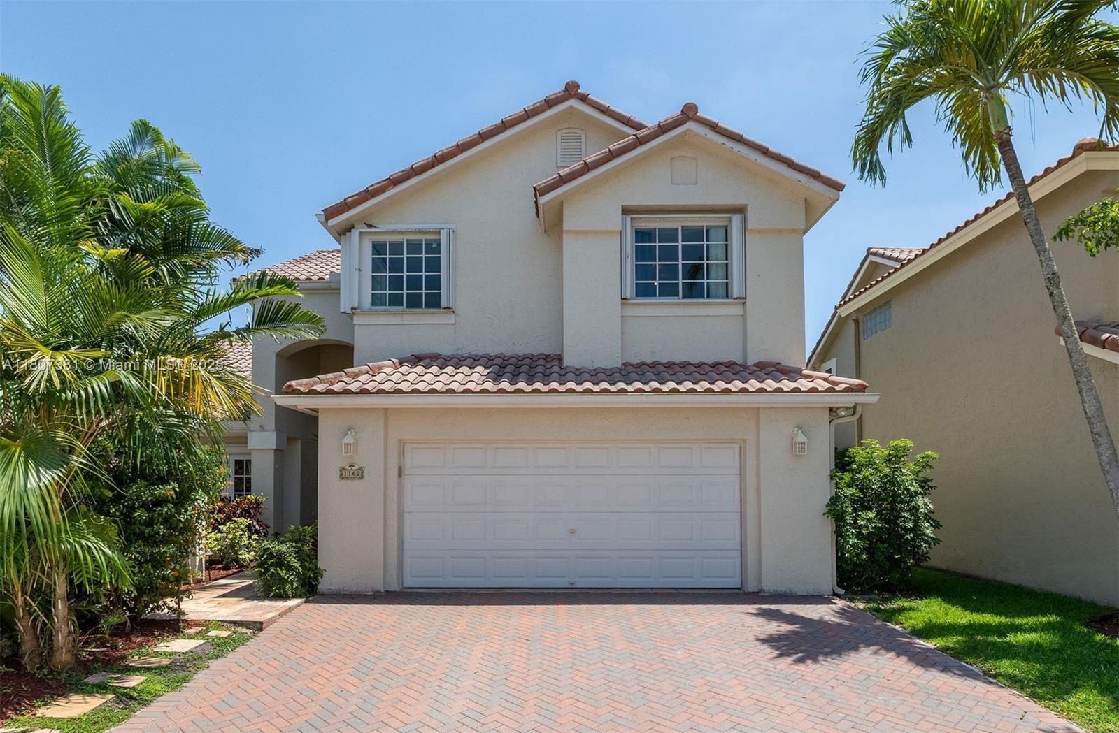 1162 Laguna Springs Dr, Weston, Broward County, Florida - 4 Bedrooms  
3 Bathrooms - 