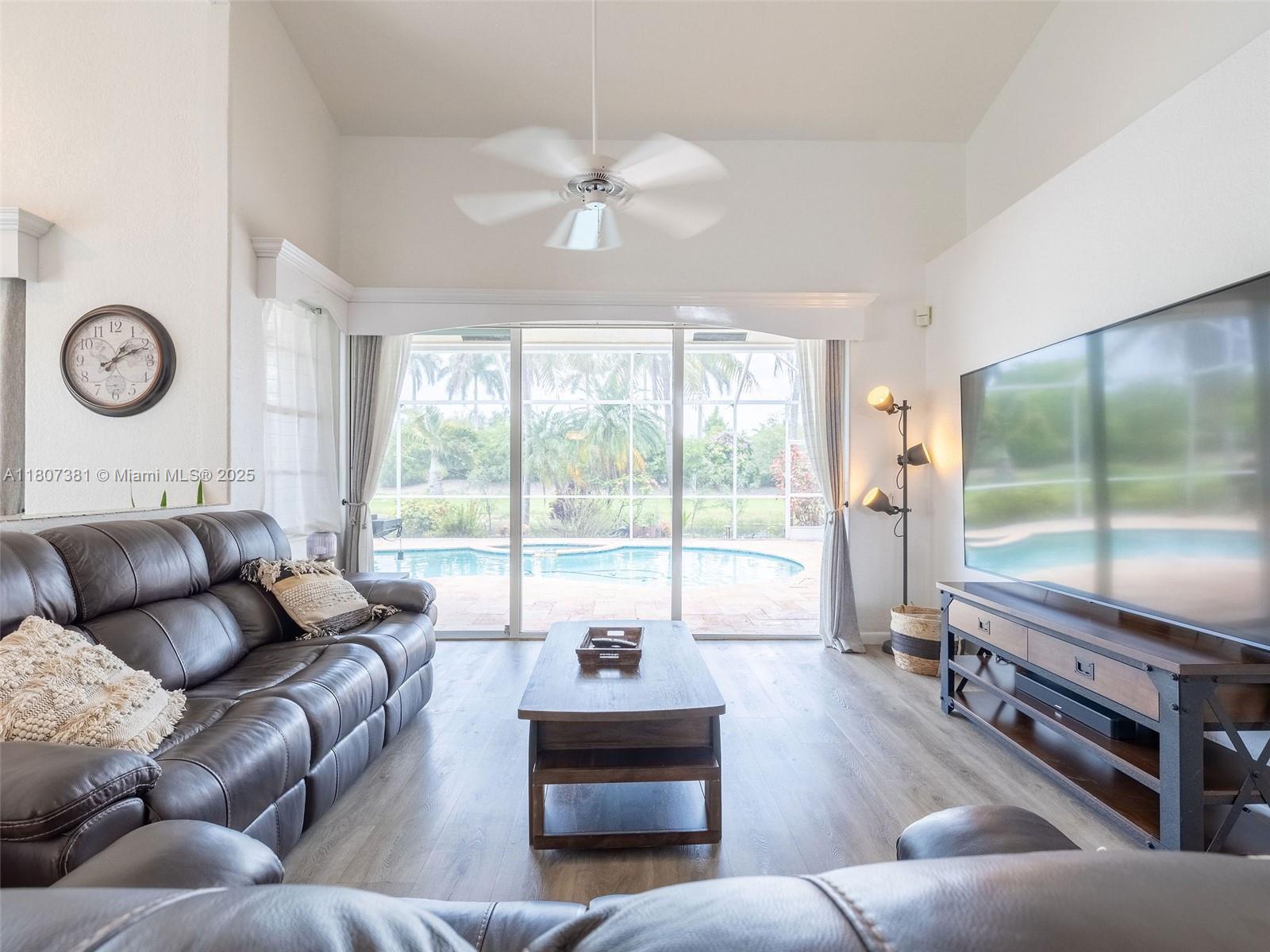 Laguna Springs - Residential
