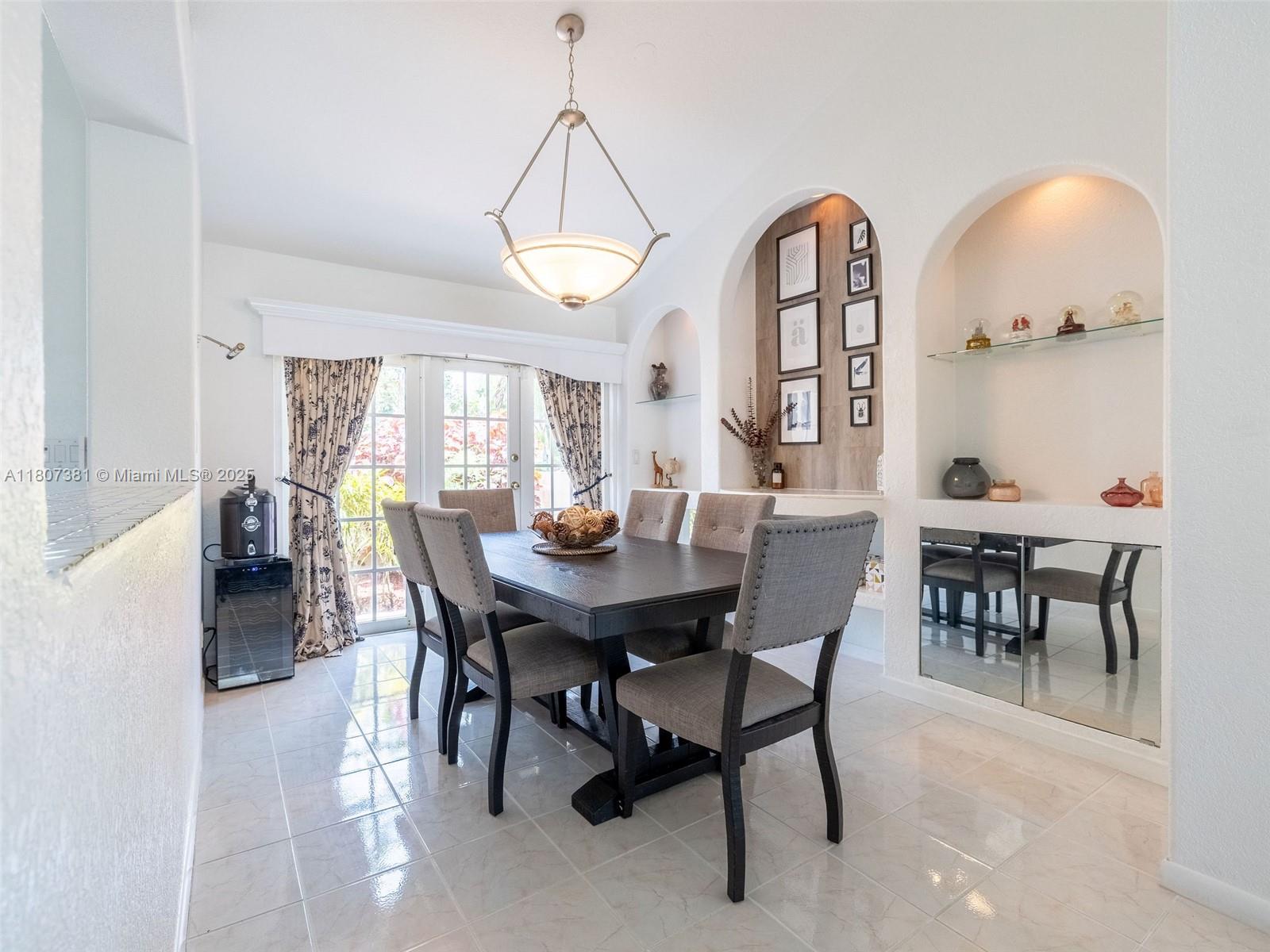 Laguna Springs - Residential