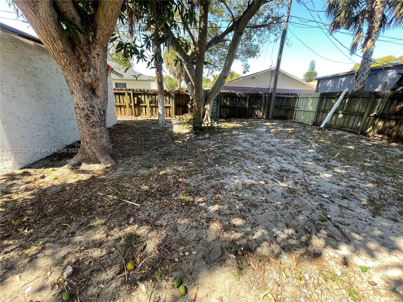 NORTH PALM BCH 4 - Residential
