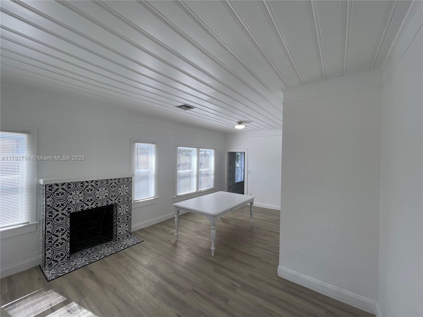 NORTH PALM BCH 4 - Residential
