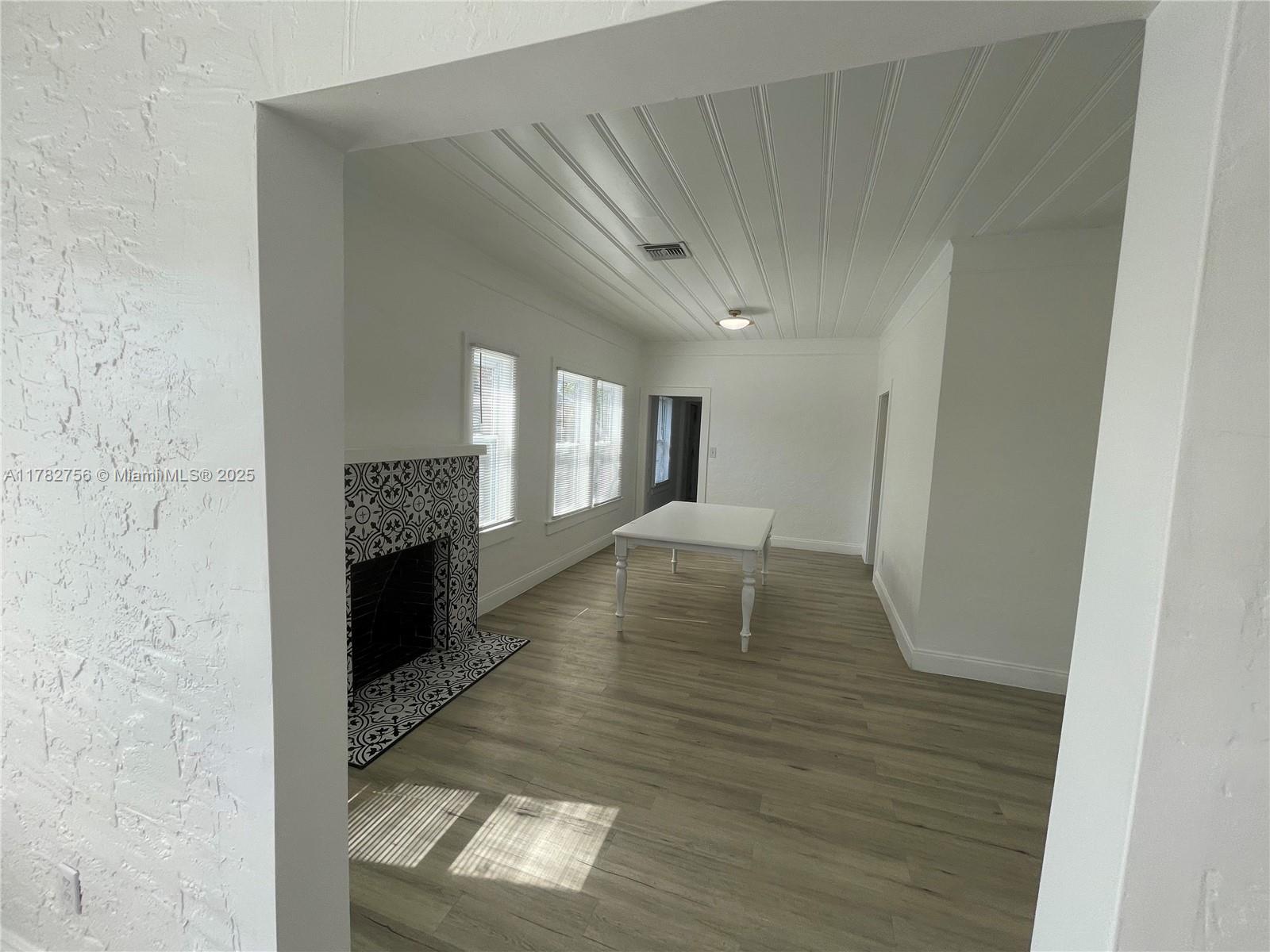 NORTH PALM BCH 4 - Residential