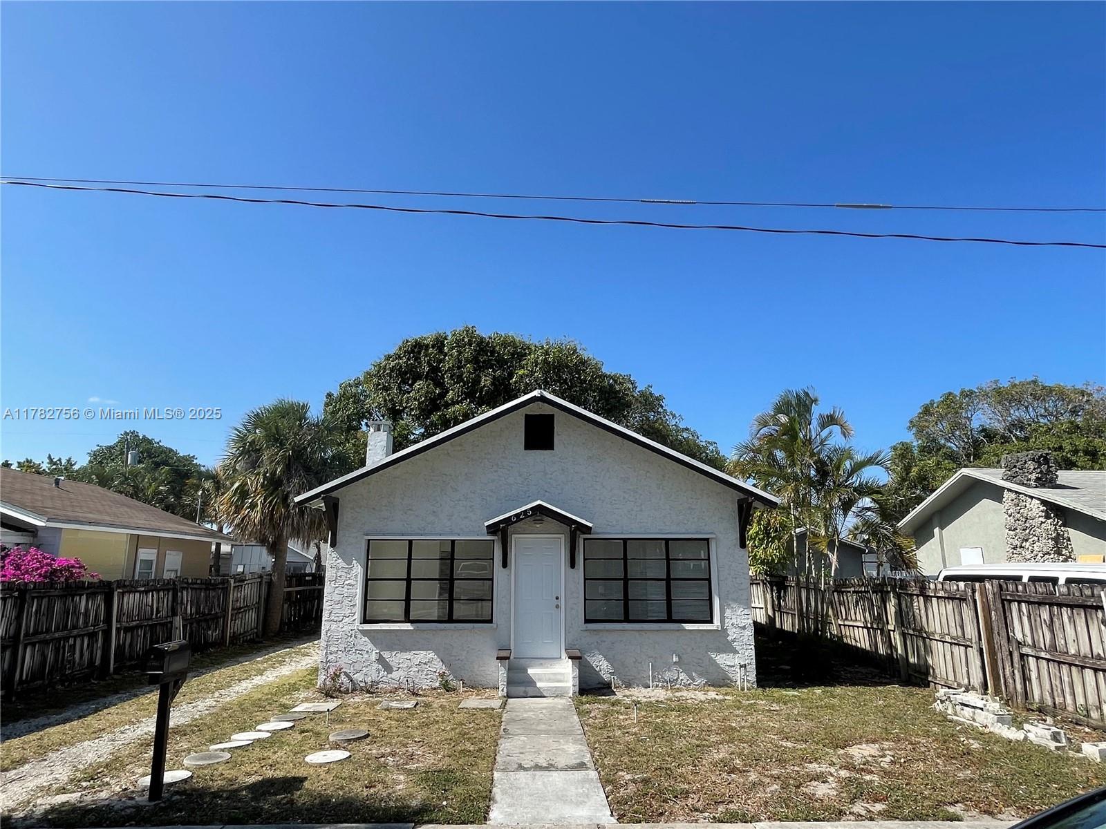 NORTH PALM BCH 4 - Residential