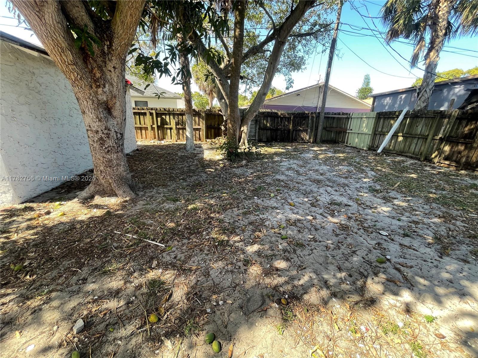 NORTH PALM BCH 4 - Residential