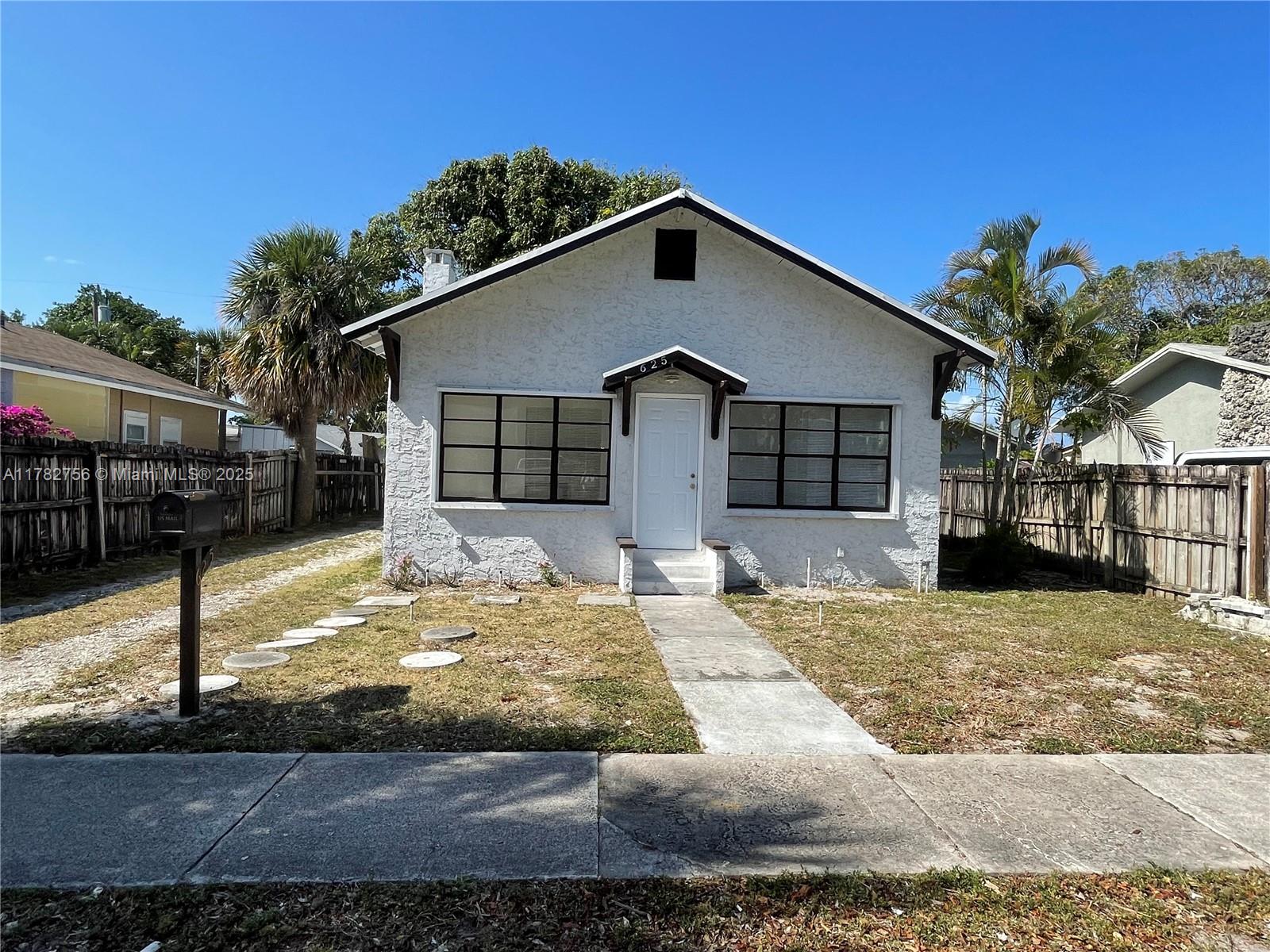NORTH PALM BCH 4 - Residential