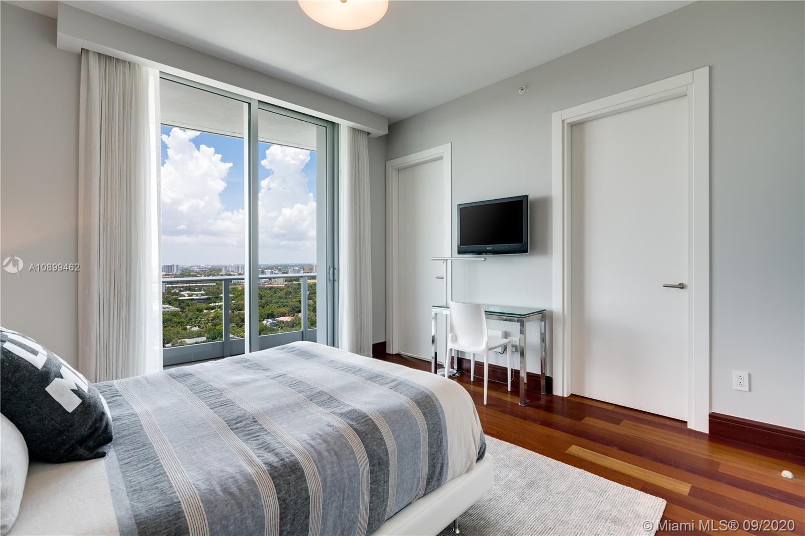 GROVENOR HOUSE CONDO - Residential