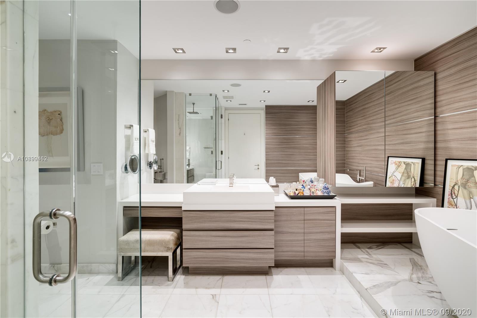 GROVENOR HOUSE CONDO - Residential