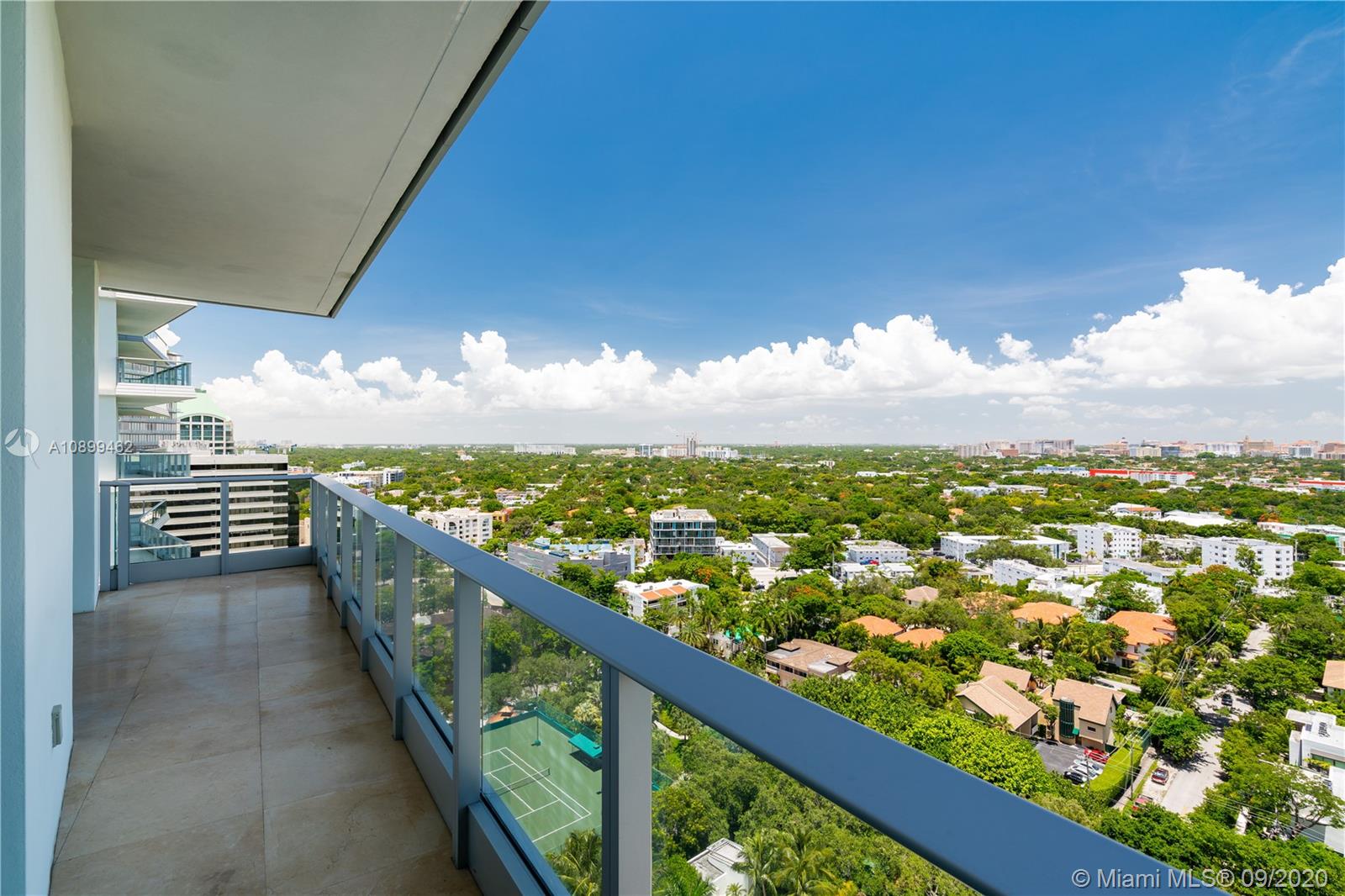 GROVENOR HOUSE CONDO - Residential