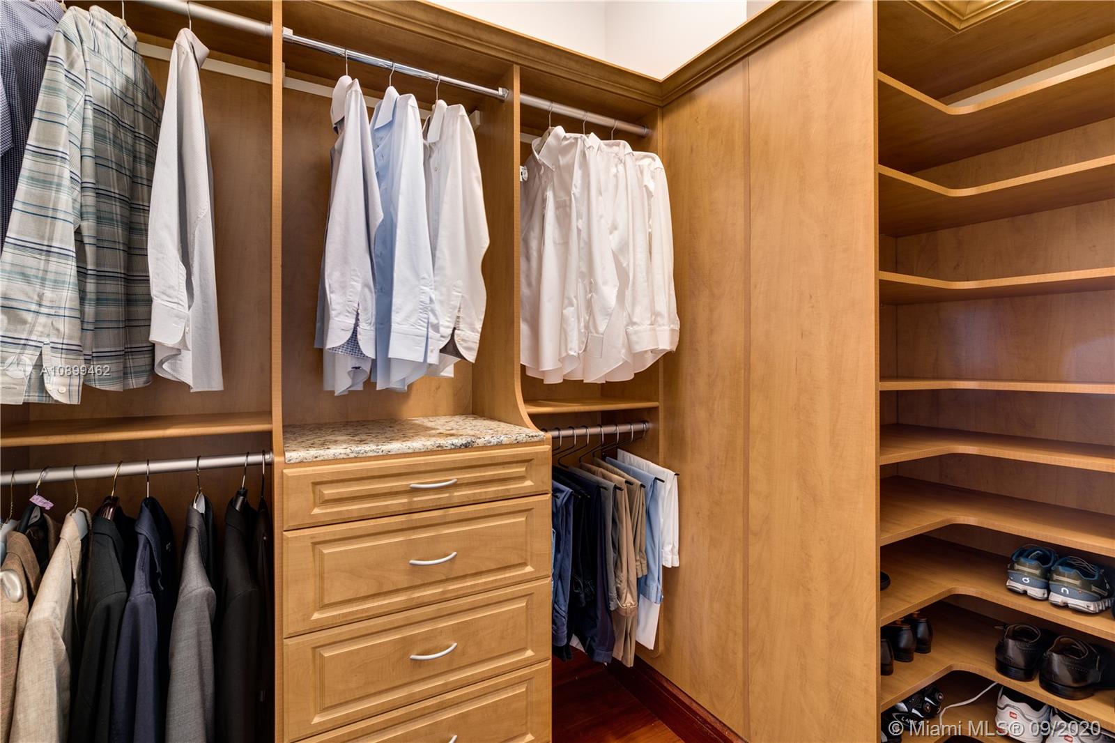 GROVENOR HOUSE CONDO - Residential