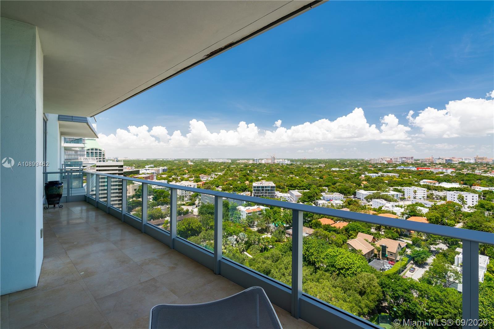 GROVENOR HOUSE CONDO - Residential