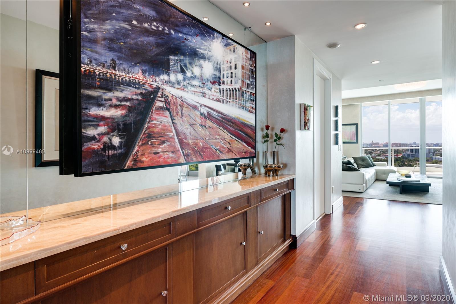 GROVENOR HOUSE CONDO - Residential