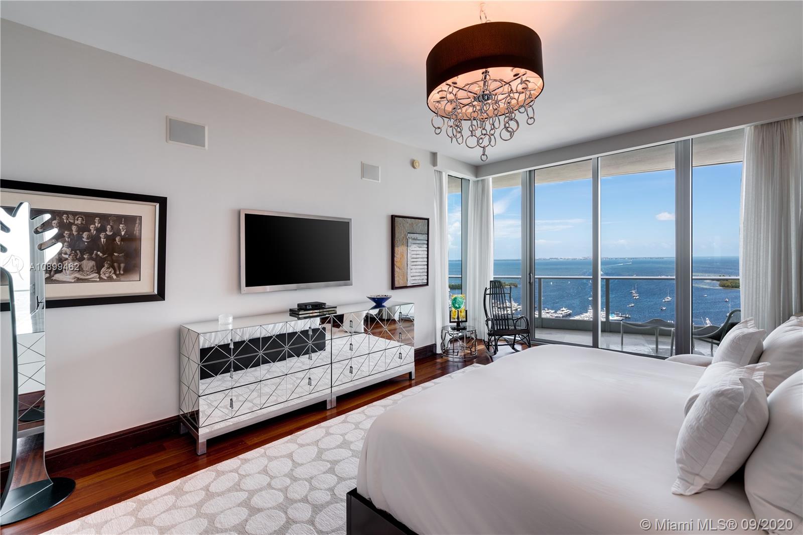 GROVENOR HOUSE CONDO - Residential