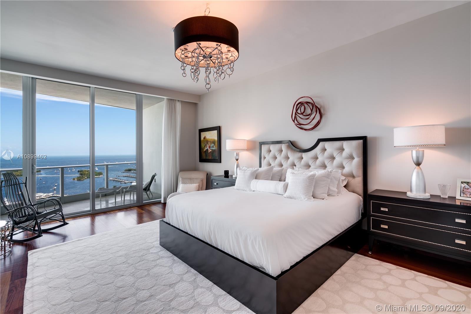 GROVENOR HOUSE CONDO - Residential