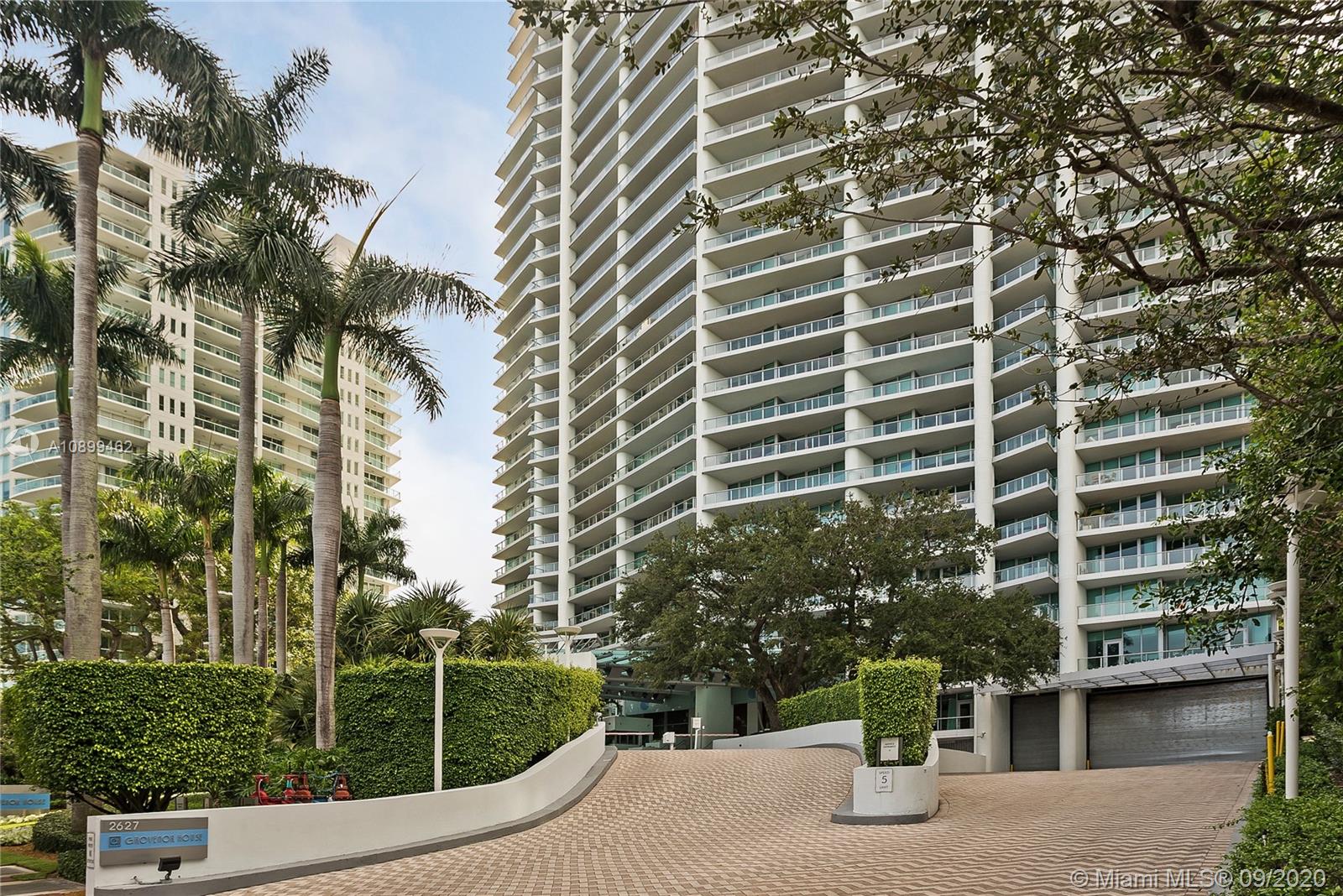 GROVENOR HOUSE CONDO - Residential