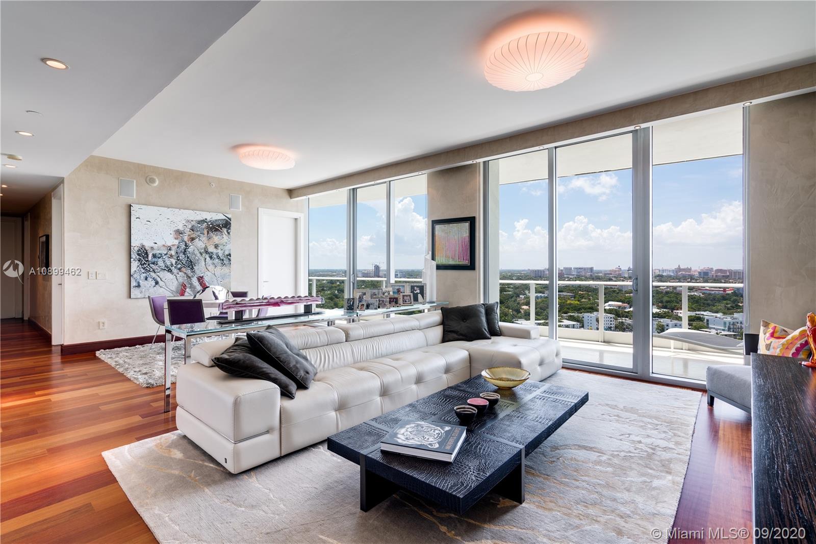 GROVENOR HOUSE CONDO - Residential