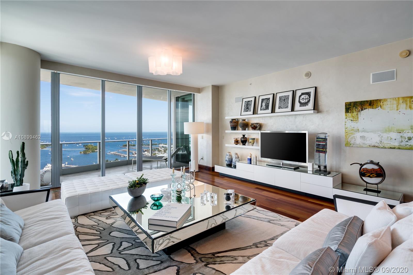 GROVENOR HOUSE CONDO - Residential