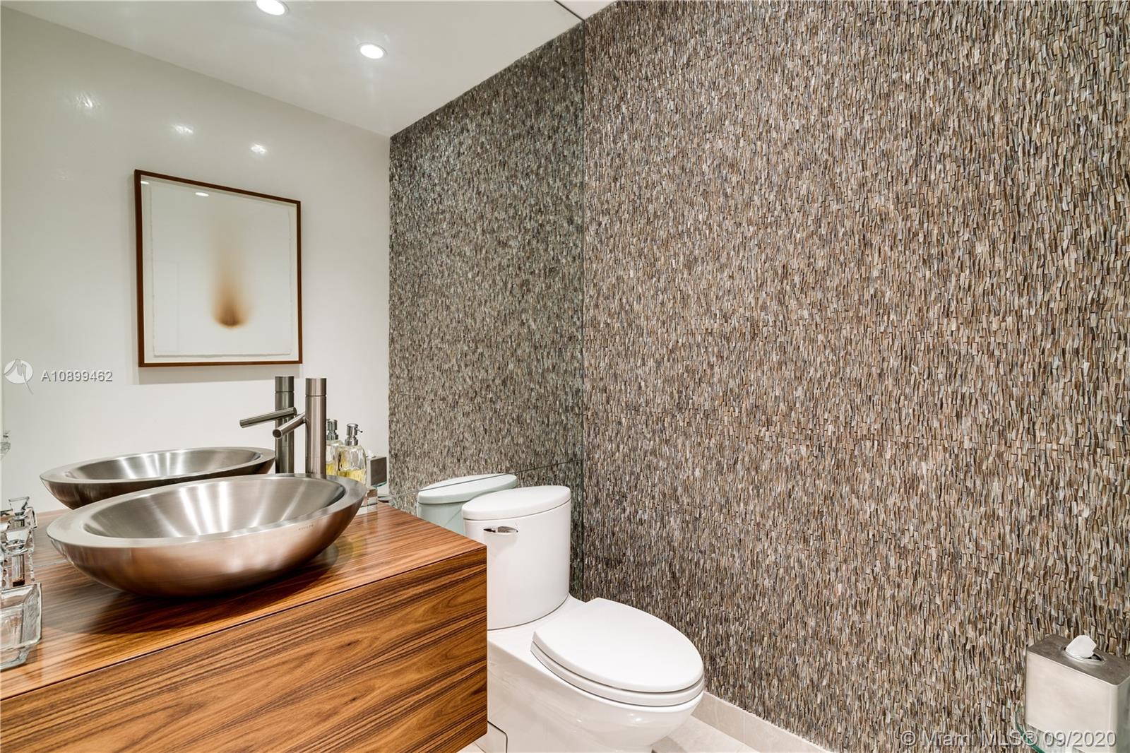 GROVENOR HOUSE CONDO - Residential