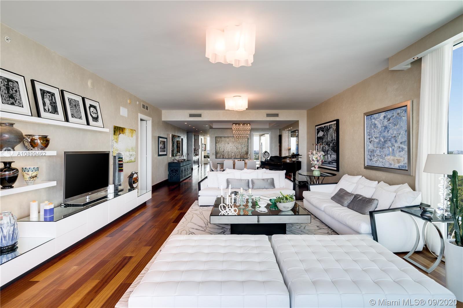 GROVENOR HOUSE CONDO - Residential