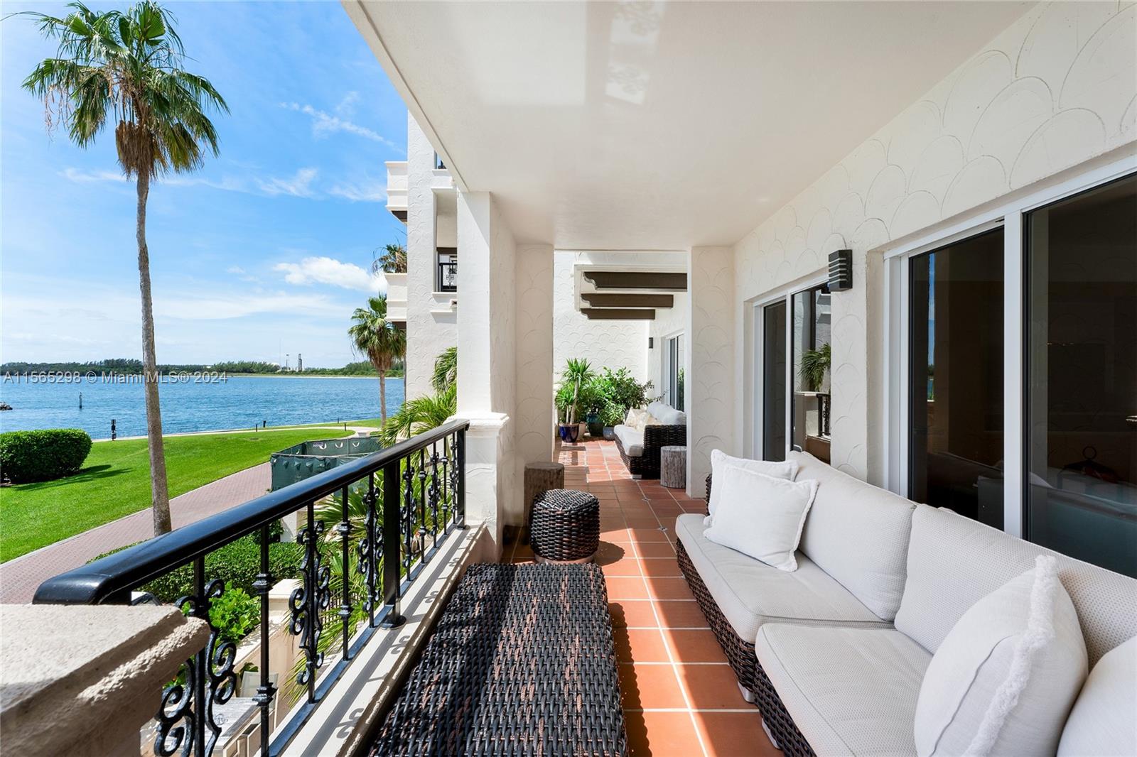 2221 Fisher Island Dr 3201