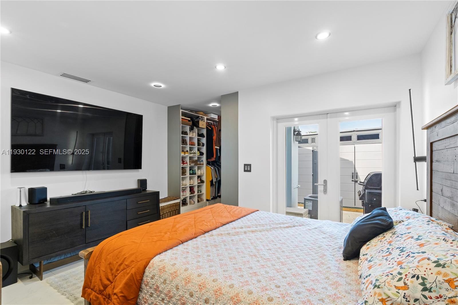 LAKEWOOD ON THE GREEN SEC - Residential