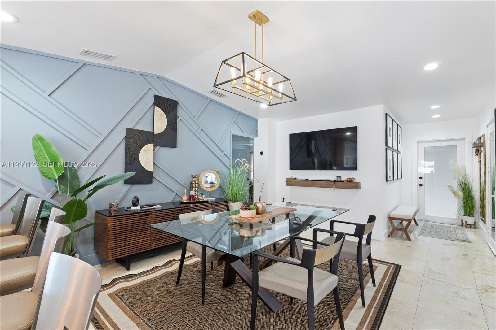 LAKEWOOD ON THE GREEN - Residential