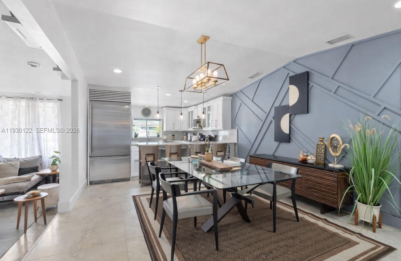 LAKEWOOD ON THE GREEN - Residential