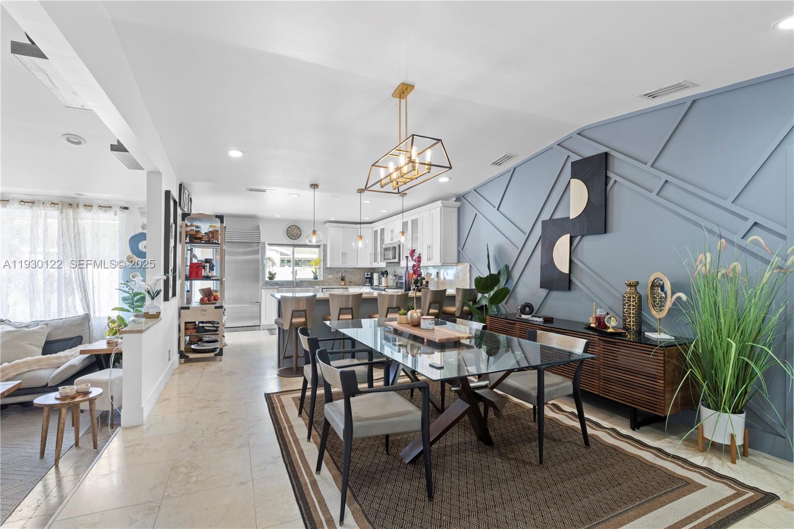 View photos, virtual tours, details... 5546 S Lakewood Cir S C