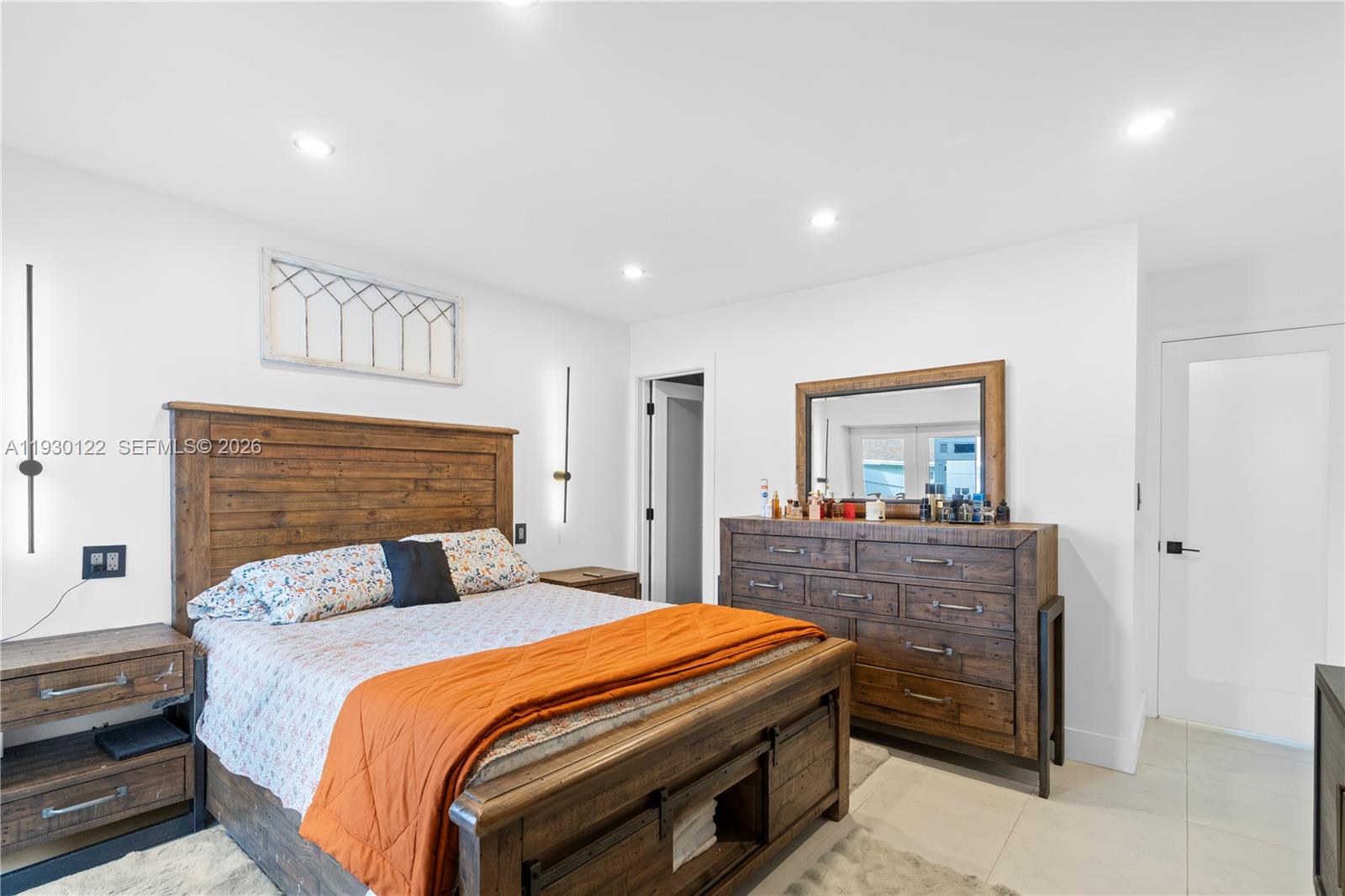 LAKEWOOD ON THE GREEN - Residential