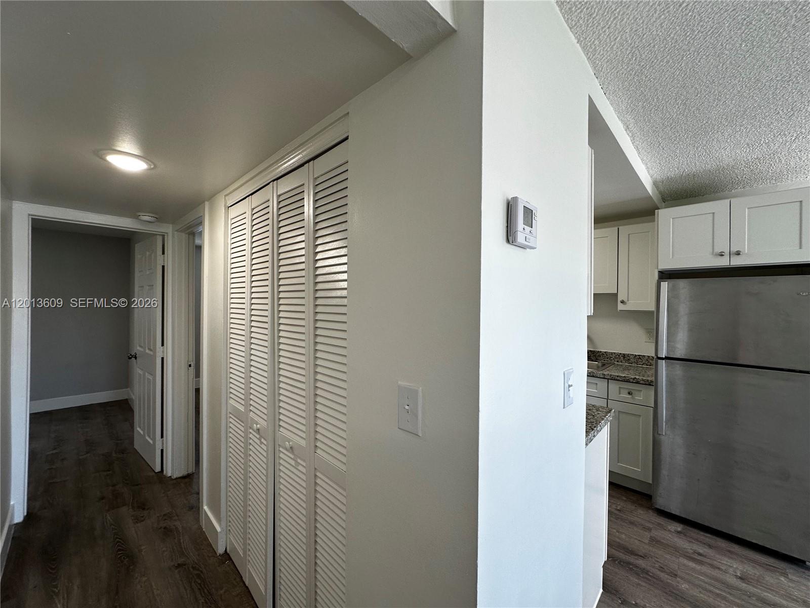 HOLLYWOOD PARK - Residential Lease