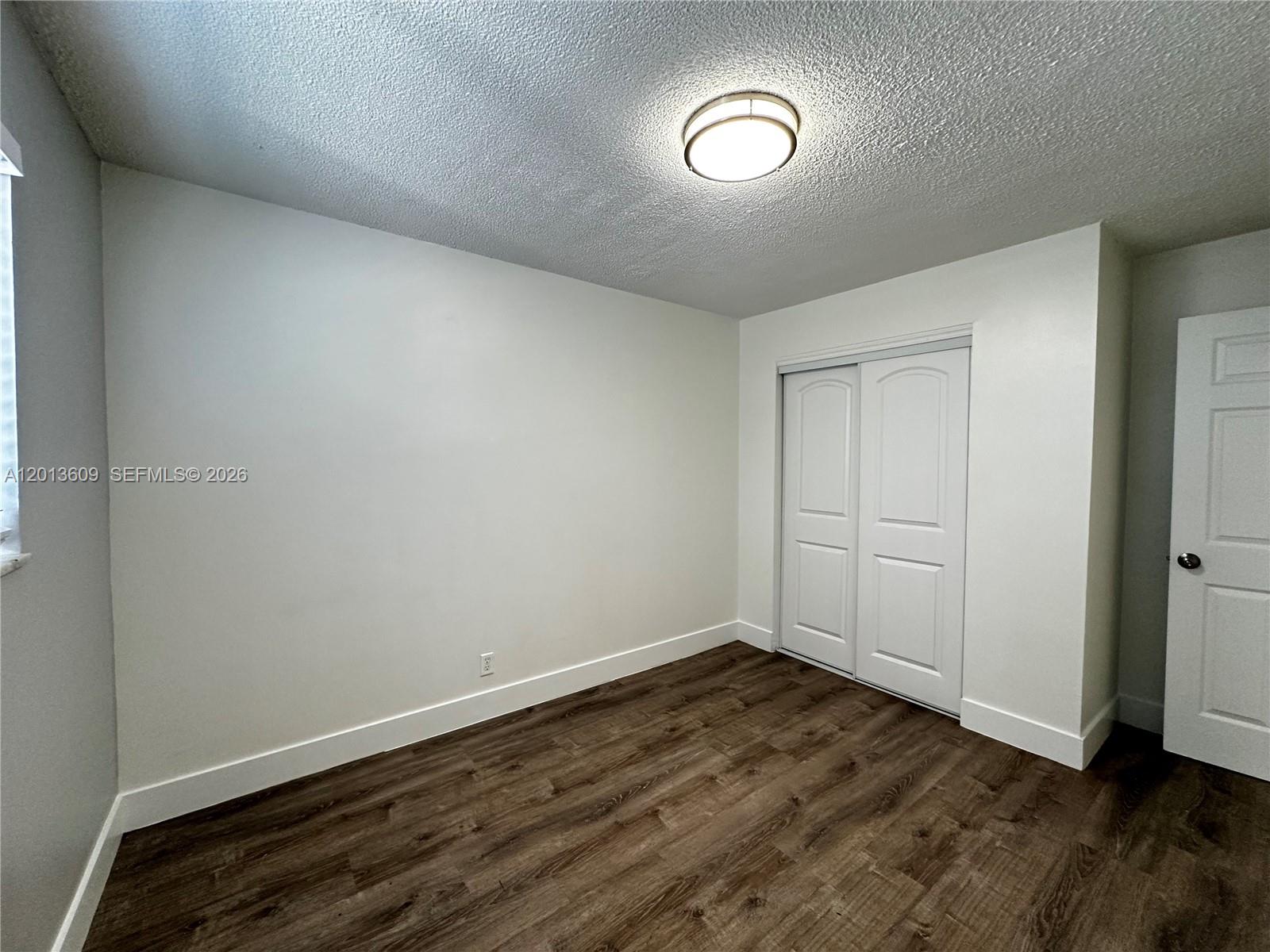HOLLYWOOD PARK - Residential Lease